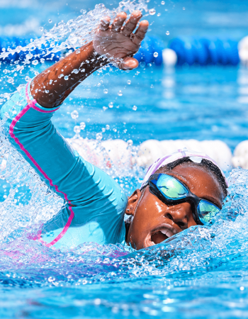 Determined Freestyle Through Splash (1)
